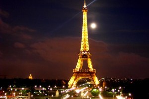 la tour Eiffel di notte