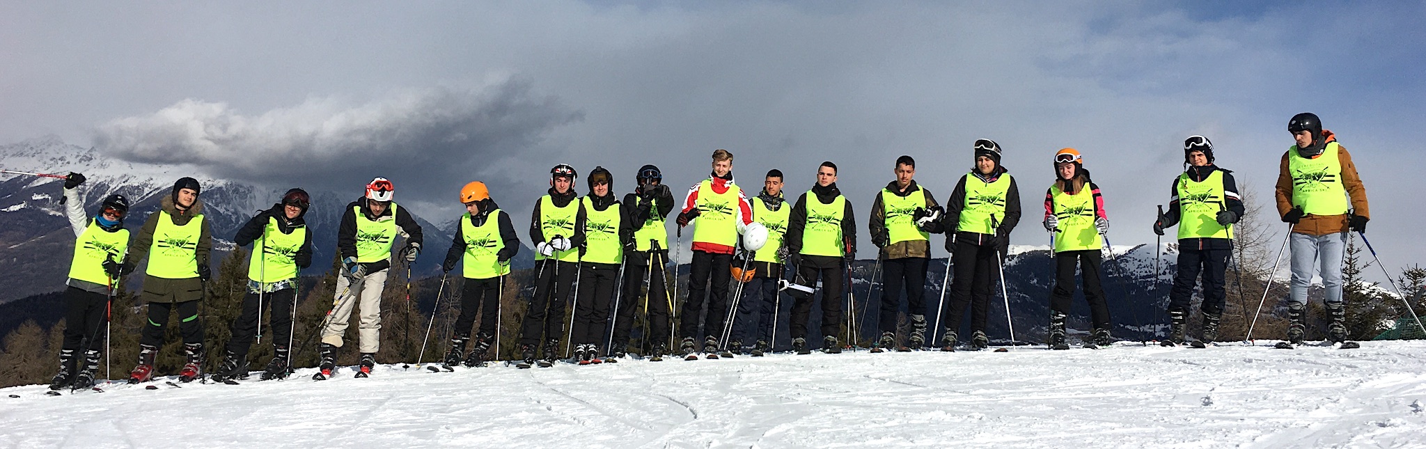 Il gruppo in quota, pronti per sciare